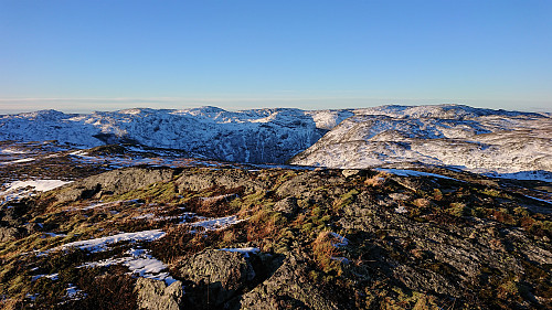 From the southern summit towards Kjetland and Lauvtonipa (right)