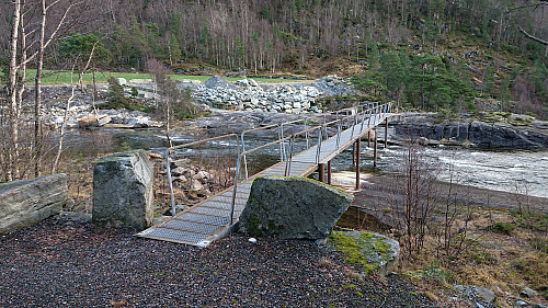 Bridge to the gravel road