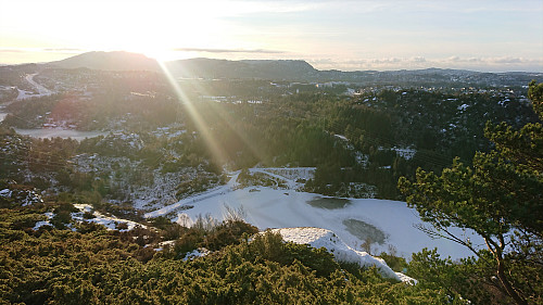 Looking down at Larslibua from Steinsfjellet