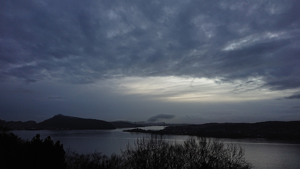 Towards Lyderhorn and Askøybroen from Hellen festning