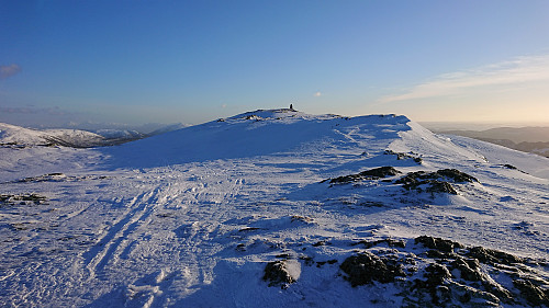 Approaching Ulvursvarden