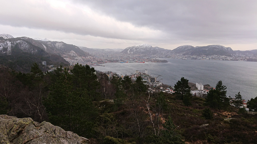 Towards the Bergen city center from Ørneberget