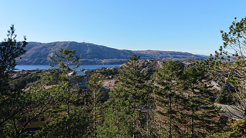 Towards Pyttane from the summit of Rundelen