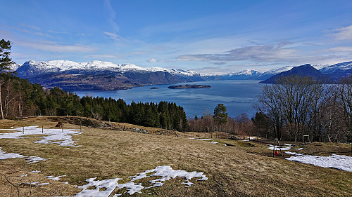 Hardangerfjorden from the start of the tractor road with Kvamsøy at the center