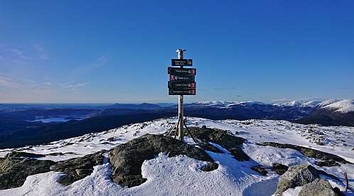 North/northwest from Møsnuken