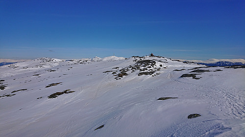 Dueskardhøgdi with Lingesetfjellet to the left and Storehaugfjellet at the center