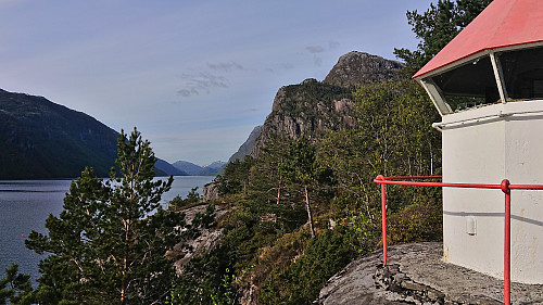 Towards Solaråsen and Stamnes from the small lighthouse just southwest of Fjordsyn