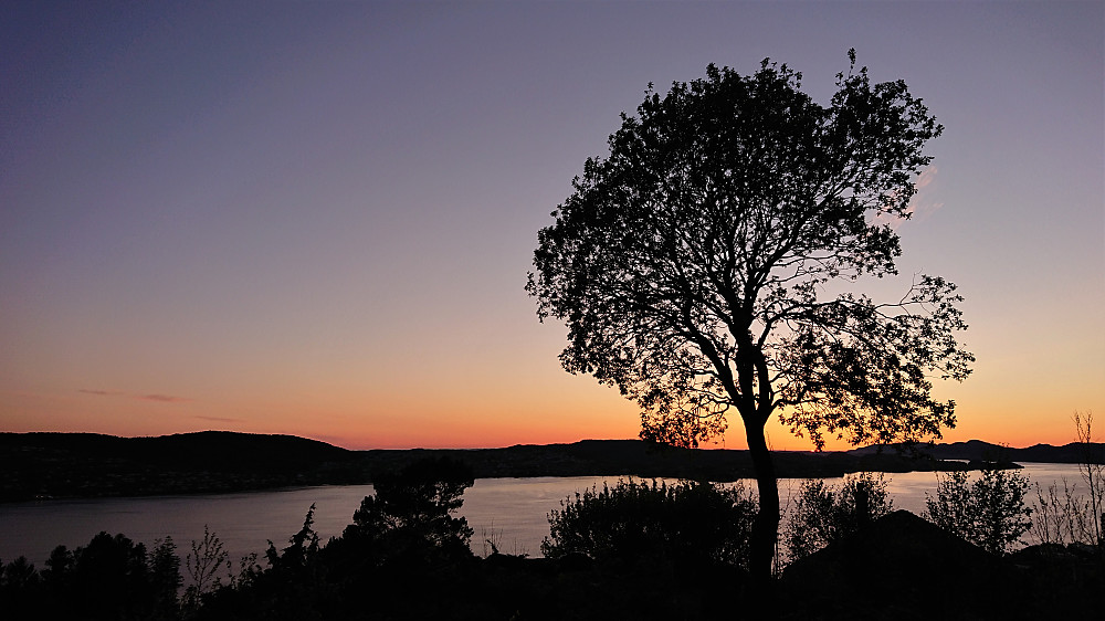 Sunset from above Hellen festning