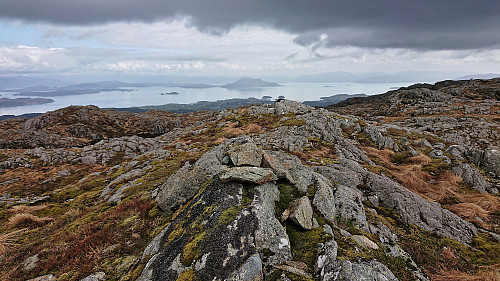 Southeast from Klovfjellet with Borgundøya in the background