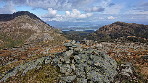 Budalsfjellet with Stovegolvet to the left and Steingilshøgda to the right