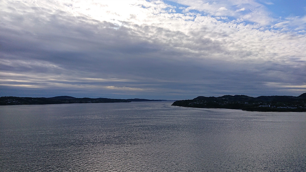 Herdlefjorden from south of Salhus