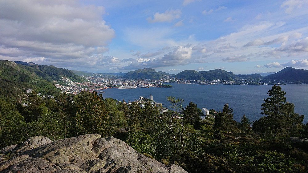 Towards the Bergen city center from Ørneberget