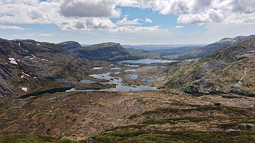 Looking back down at Ådnekvamssetret from the ascent to Austrefjellet