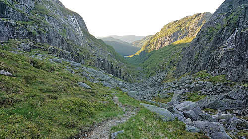 Returning down Meisdalen