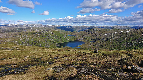 Stemmevatnet from the trail south of Dukestølen