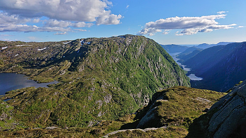 Rustefjellet with Hopsdalen to the right from northwest of Gavlen