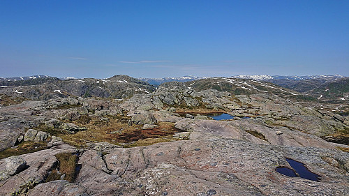 Blåkoll (left) and Sveindalsnuten (right) from Flatafjellet. Kvitanosi in the background.