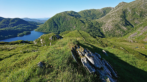 Summit of Småhaugane. Svartavatnet and Nordnuken to the left. Hotten at the center.