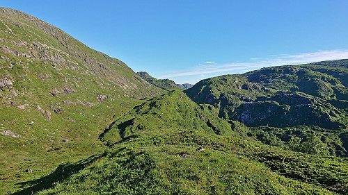 South from Småhaugane with Store Stuthaugen just to the right of center
