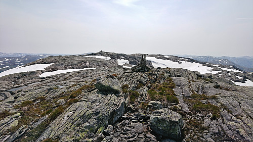 The unnamed small hill south of the summit of Gavlafjellet