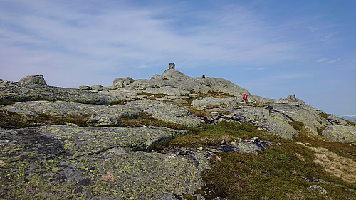 The large cairn at the summit of Askjellfjellet