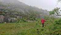 Steep cliffs at Breidbekktjørni