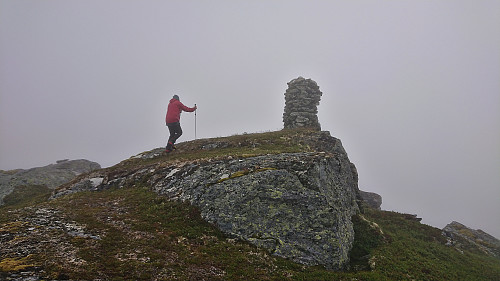 The cairn at the summit of Nesheimsnipa
