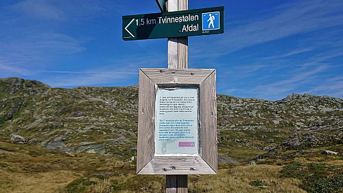 Sign southwest of Tvinnestølen