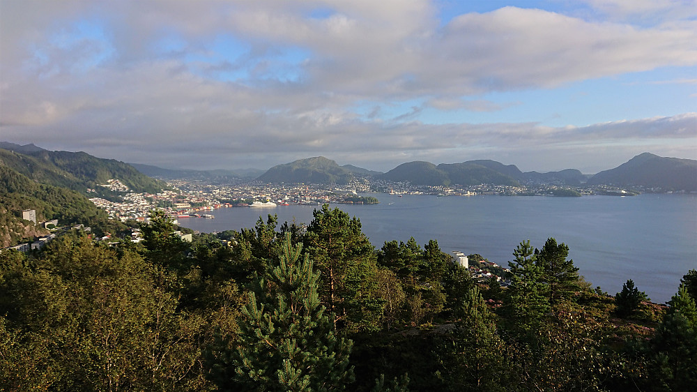 Towards the Bergen city center from Ørneberget