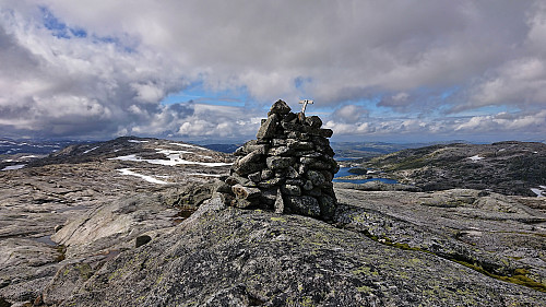 Skjemmehorgi with Hjortahorgi to the left and Torfinnshorgi to the right