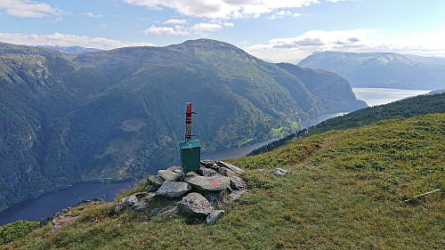 Granvinsfjorden and Oksen from Steinsethorgi utsiktspunkt