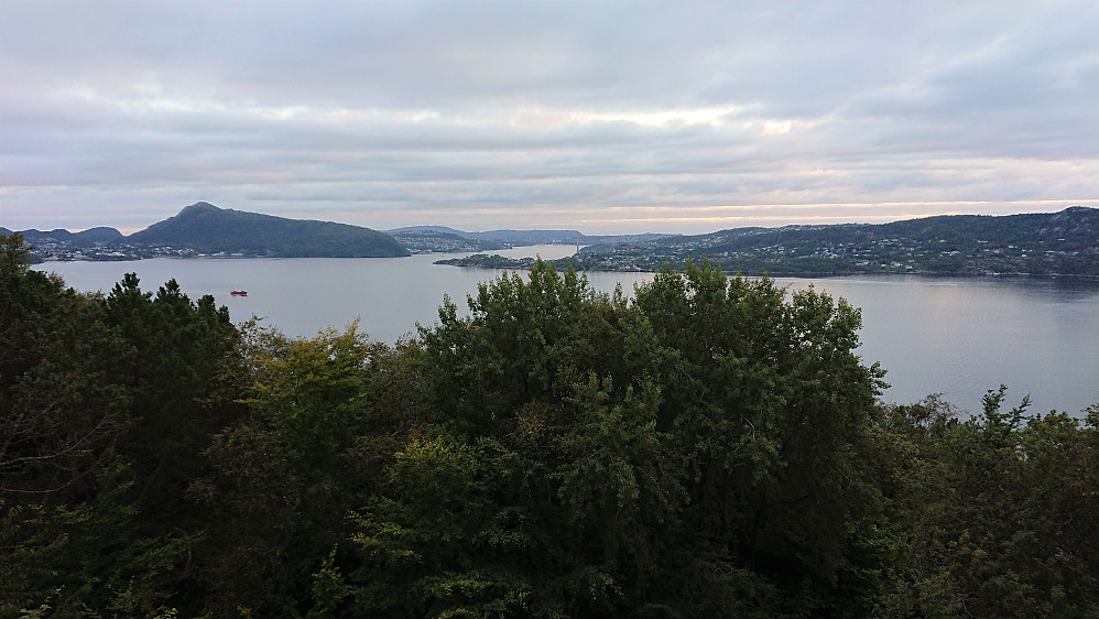 Towards Askøybroen from Hellen festning