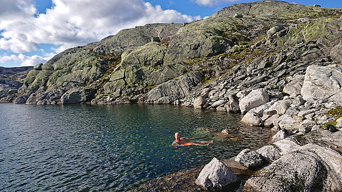 Endre cooling down in one of the many small lakes we passed along the way