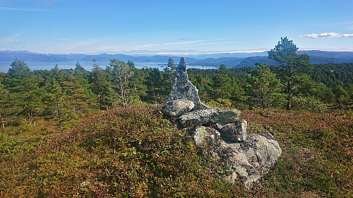 The real summit of Gjøvågsfjellet