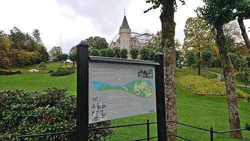 The castle at Gamlehaugen with the highest point of the hill to the left