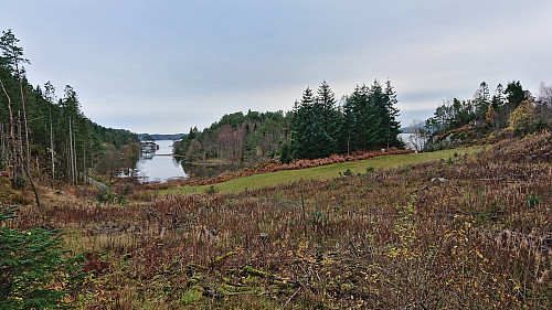 Looking back at Kjeneset with Leirvågen to the left