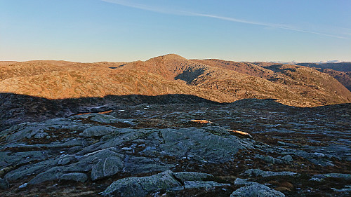 Skarpefjellsnakken from the descent from Yndesdalsnakken