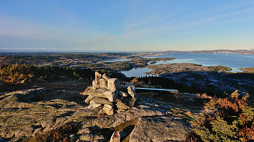 The cairn at Steinfjellet with Mongstad in the background