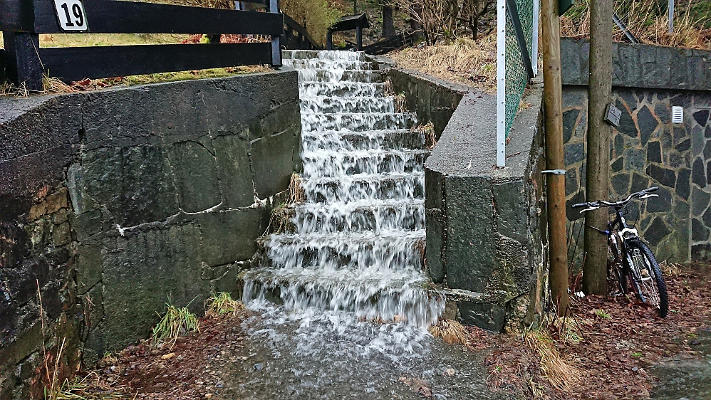 The staircase/waterfall at the start of the trail up to Garpetjernet and Munkegrind...