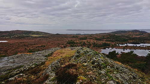 West to Bømlafjorden and Mørkadalsfjellet from the summit of Nordskogfjellet