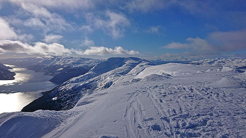 Towards Oksen from Ingebjørgfjellet