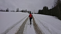 Petter skiing up Oppheimsdalen