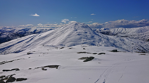 Hatlekinni from the final descent from Taulafjellet