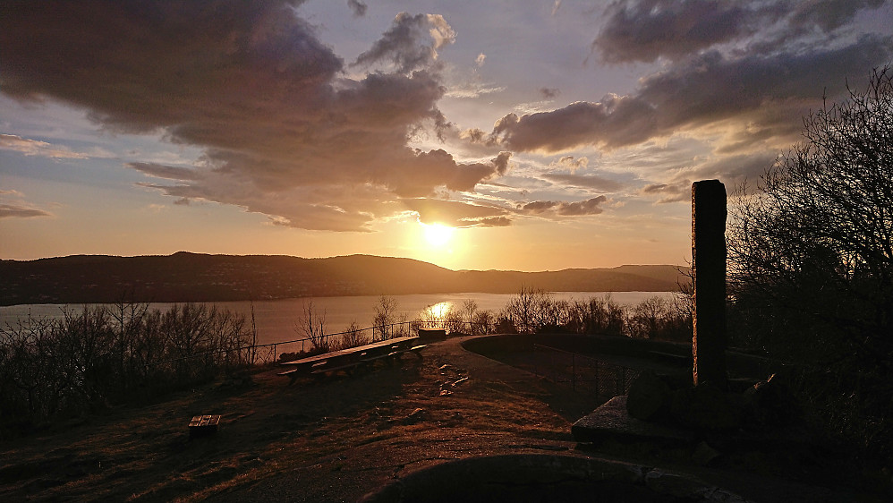 Sunset at Hellen festning