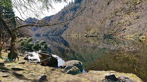 The northern end of Kossdalsvatnet