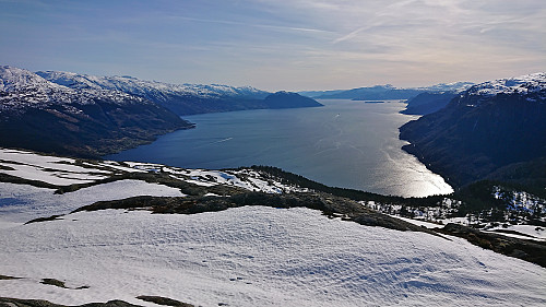 Hardangerfjorden from Gråfjellet with Samlen at the center