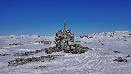 Northeast from the cairn at Klevanuten