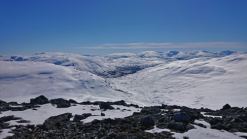 Ljosanddalen from Klevanuten with Raundalsryggen in the background