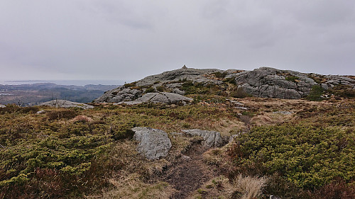 Approaching the summit of Klauv