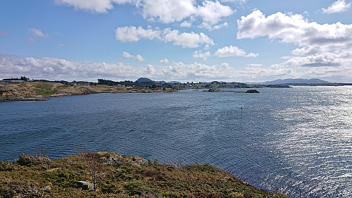 Southeast from Byngjo with Eldsfjellet to the right